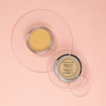 Base Max Factor Miracle Touch Gold