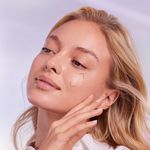 Base-Max-Factor-Miracle-Pure-Serum--Fair-30-Ml