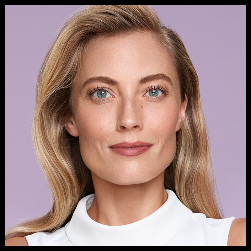 Polvo-Compacto-Covergirl-Simply-Ageless-Classic-Ivory-11G