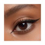 Delineador-Para-Ojos-Essence-Super-Fine-Tono-01-1ml