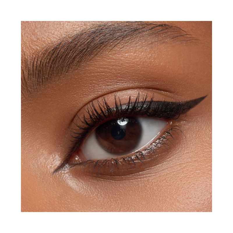 Delineador-Para-Ojos-Essence-Super-Fine-Tono-01-1ml